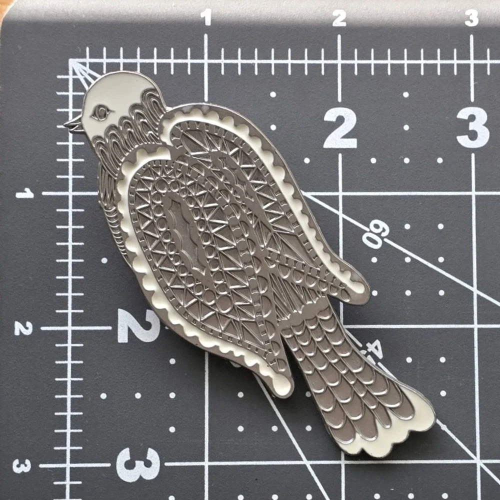 Neiman‎ Marcus Bird Brooch Pin Silver Tone Cream Enamel